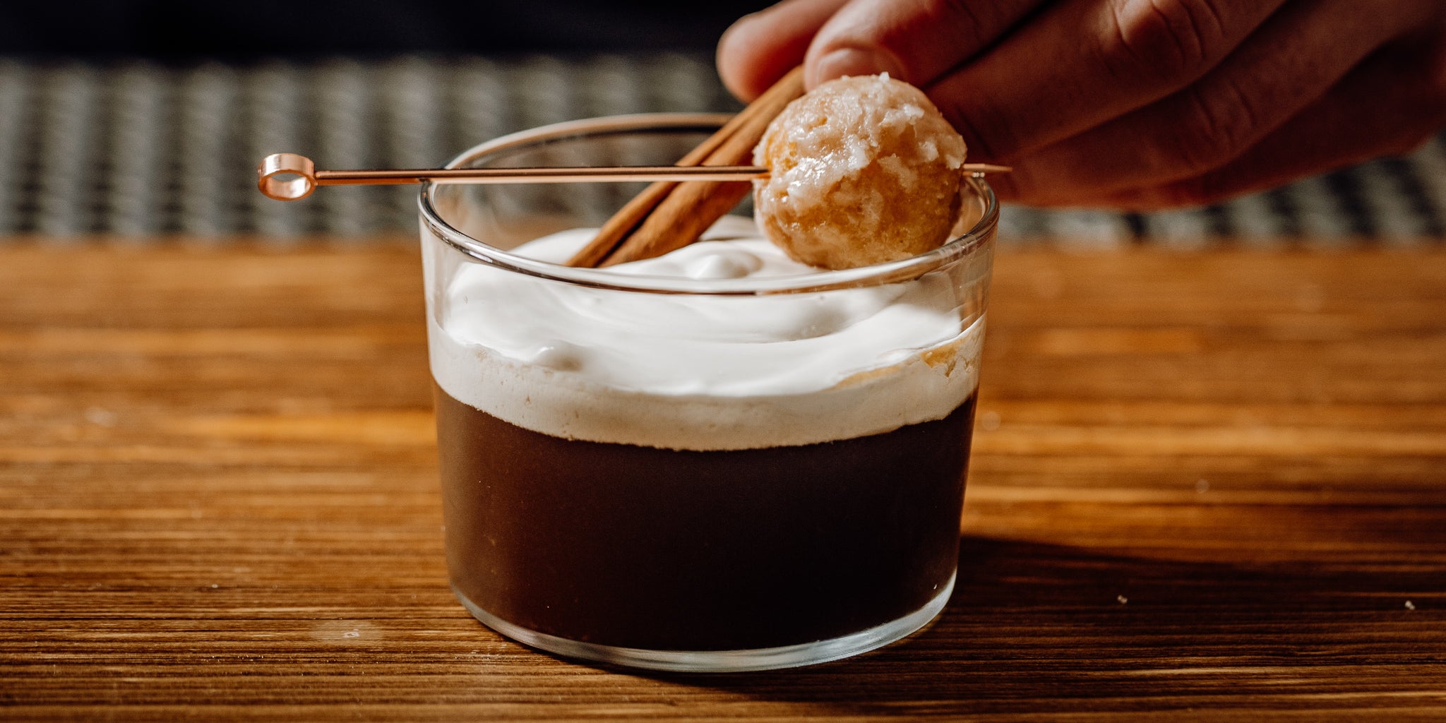 Por qué necesita recetas de cócteles personalizadas para promocionar su marca de bebidas alcohólicas