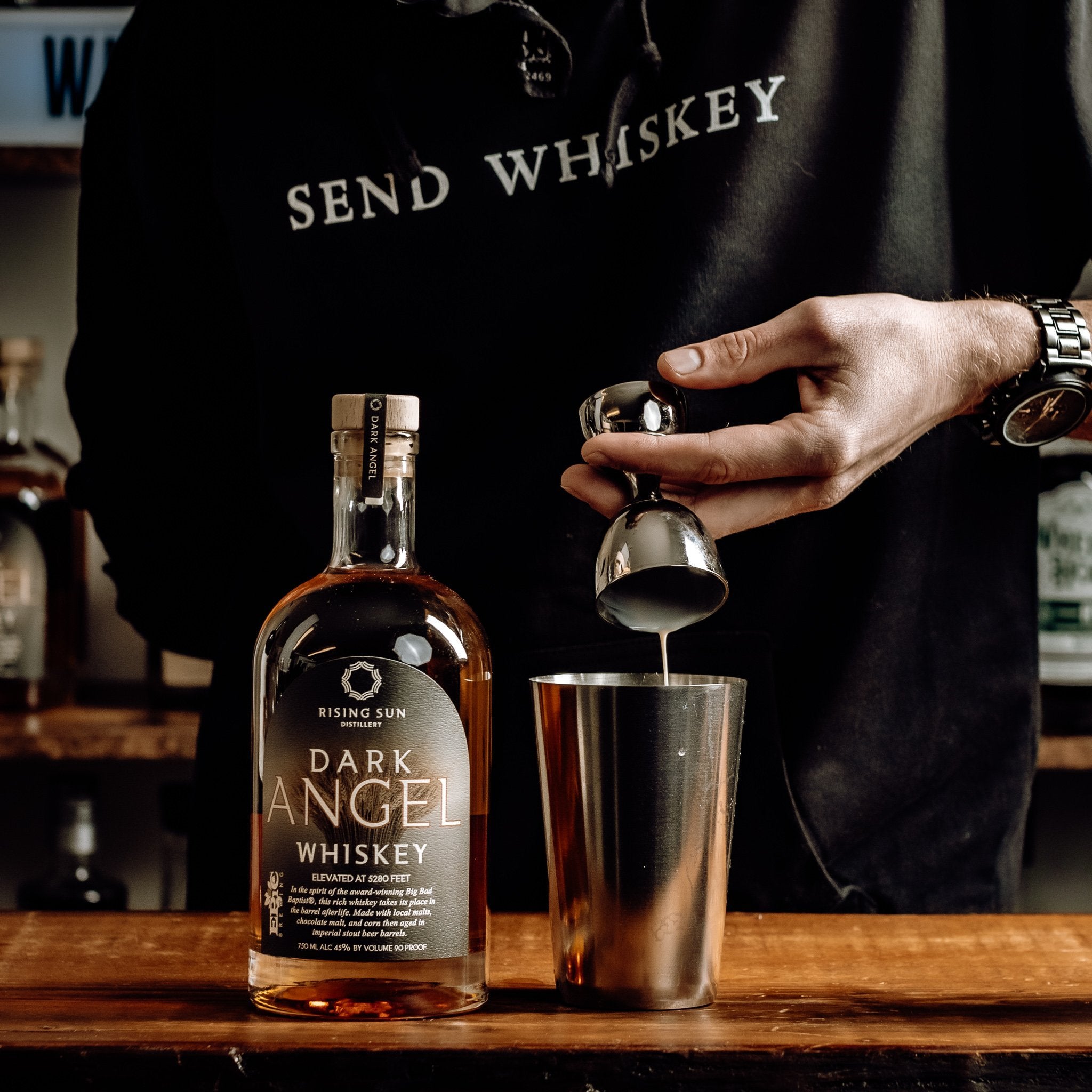 Enviar Whiskey #1.2 - Andi odia el ron